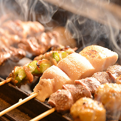 丹波炭火焼き鳥と和牛もつ鍋 煙 けむり 難波店の特集写真