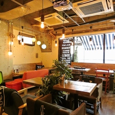 リゾットカフェ 東京基地 渋谷の雰囲気1