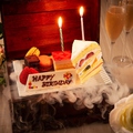 料理メニュー写真 【ネット限定特典】世界に1つだけ誕生日・記念日用にお作りするオリジナル「宝箱プレート」